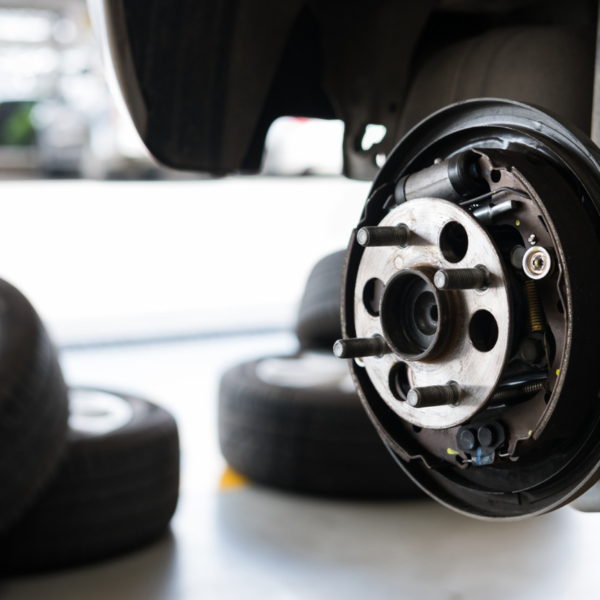 Łożyska kół: Jak rozpoznać uszkodzone łożyska kół i jak je wymienić?