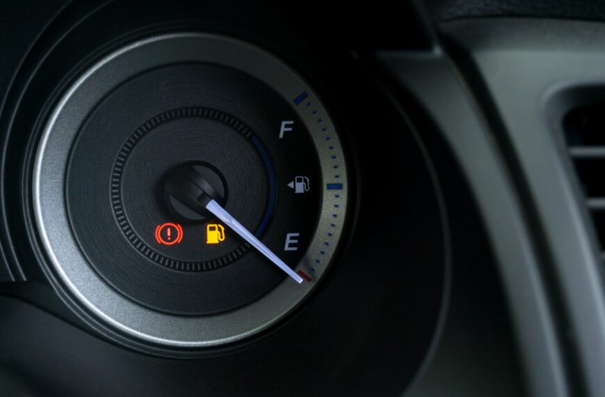 Pompa paliwa: Jakie są objawy uszkodzenia pompy paliwa i jak ją wymienić?