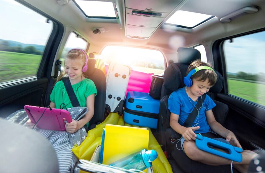 Jak przygotować samochód do długiej podróży?