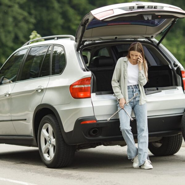 Jak optymalnie korzystać z systemów wspomagających kierowcę (ADAS) w nowoczesnych samochodach?