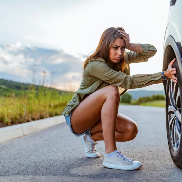 Jakie są różnice między oponami run-flat a konwencjonalnymi i kiedy warto je zainstalować?