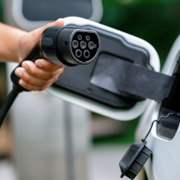 Zimowe przygotowanie samochodu elektrycznego: na co zwrócić uwagę?