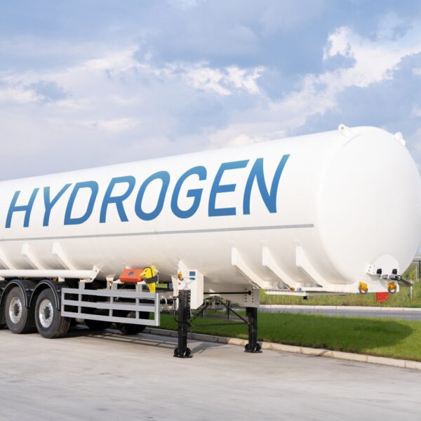 Jakie są zalety i wyzwania posiadania samochodu na wodór?